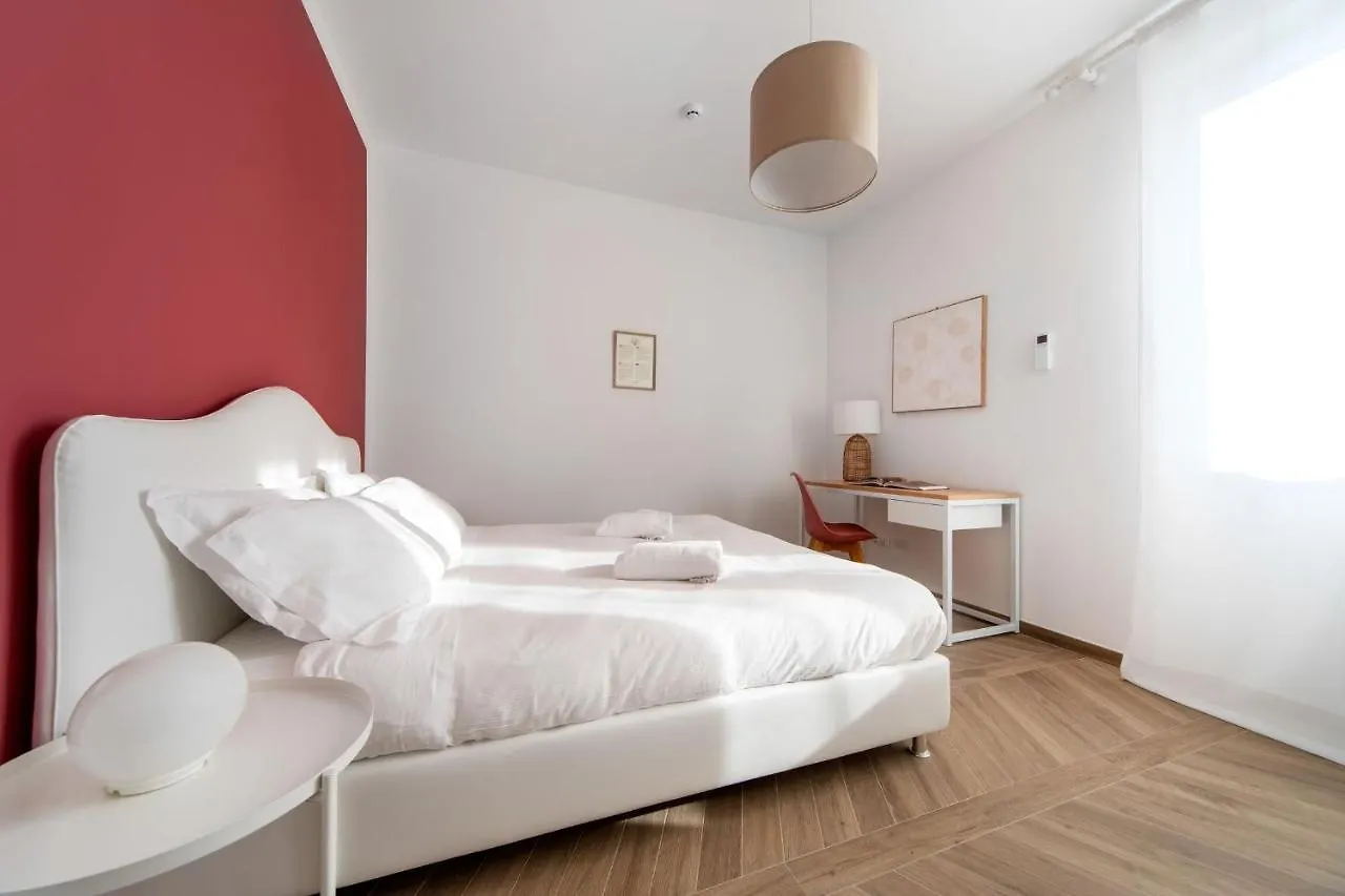 Palazzo Pedretti Halldis Apartments By Halldis Bolonya