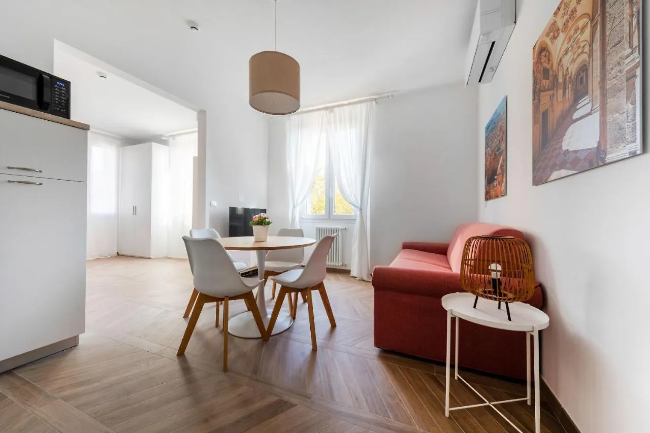 Palazzo Pedretti Halldis Apartments By Halldis Bolonya İtalya