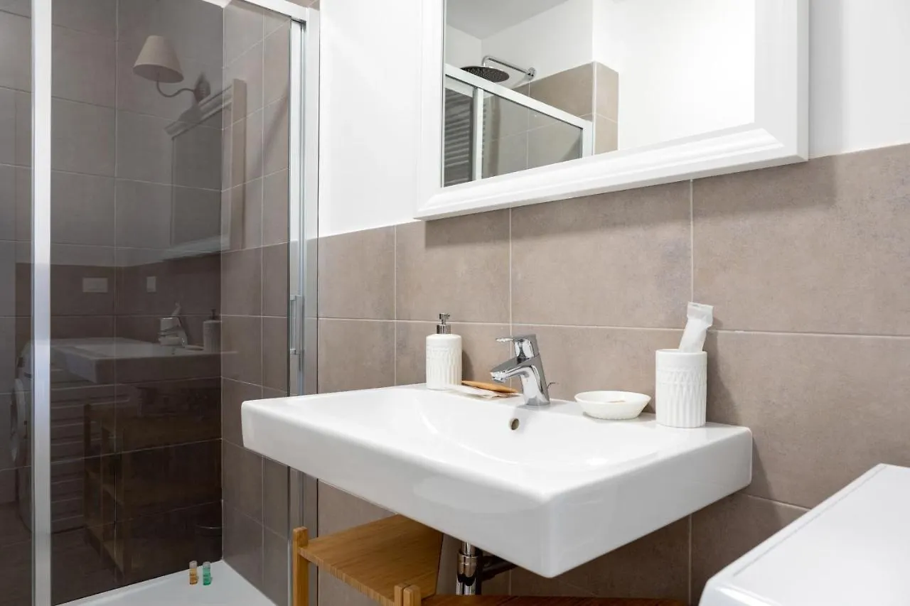 Palazzo Pedretti Halldis Apartments By Halldis Bolonya