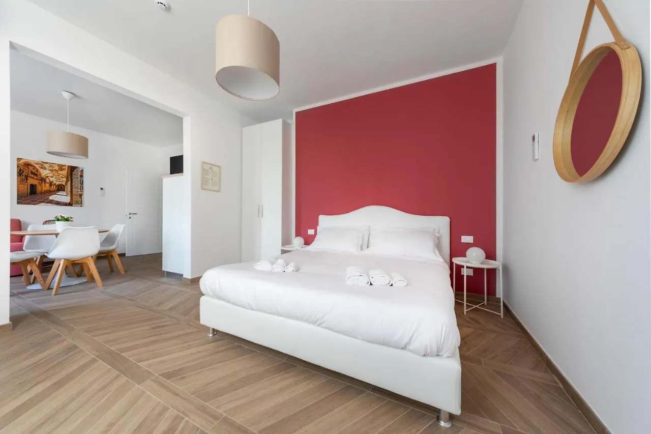 Palazzo Pedretti Halldis Apartments By Halldis Bolonya