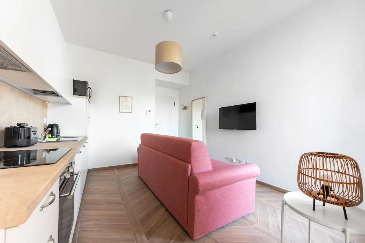 Palazzo Pedretti Halldis Apartments By Halldis Bolonya